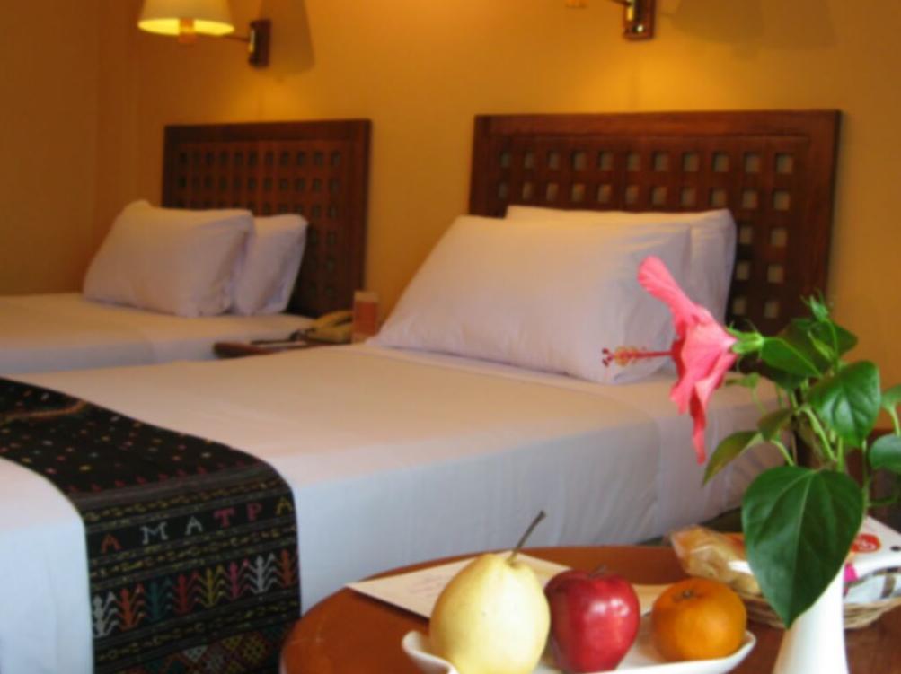 Hotel Mutiara Cilacap Exterior foto
